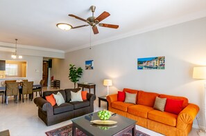 Living room - Wedgewood Residences Mont' Kiara (Kuala Lumpur)