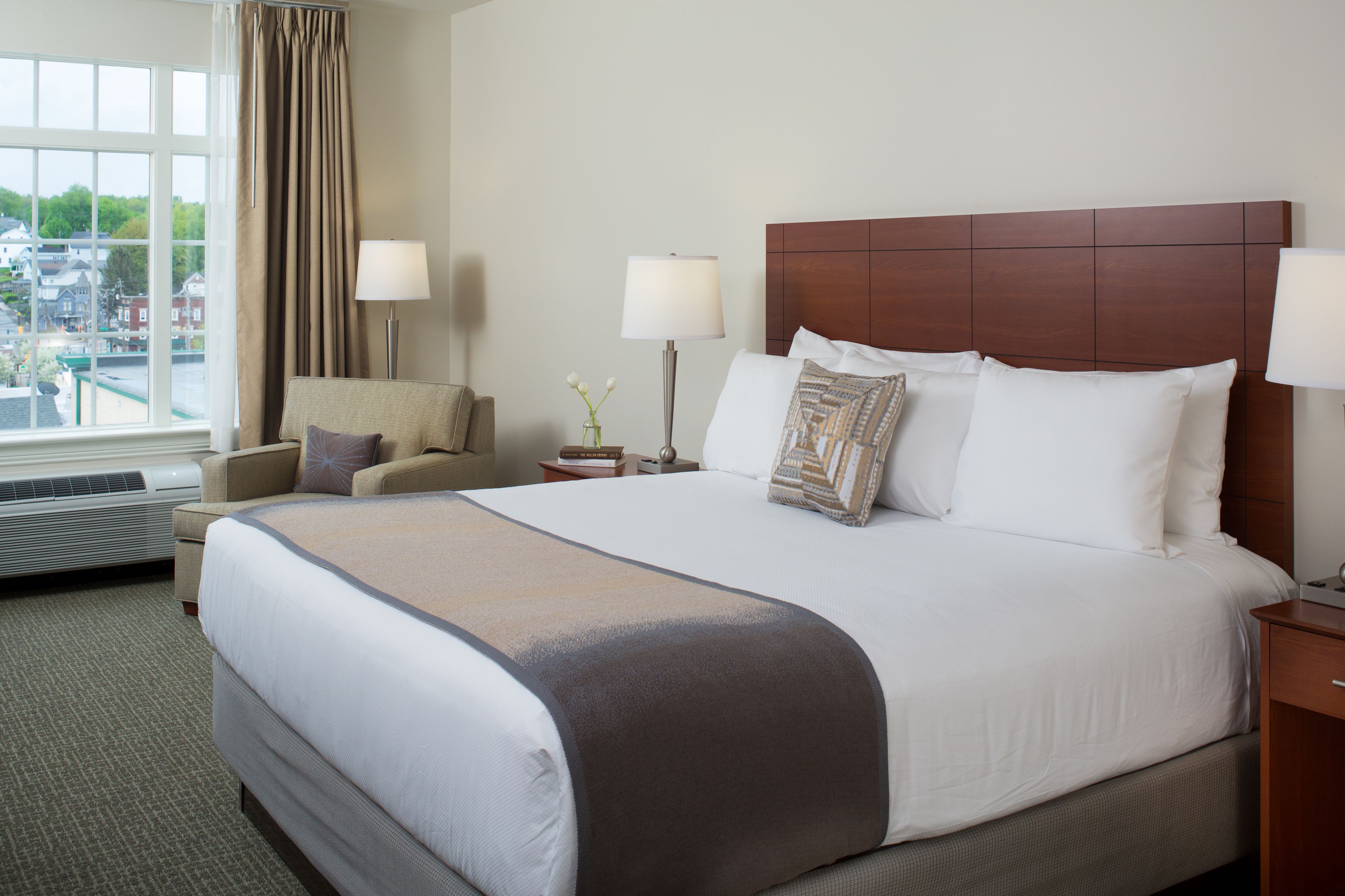 1 bedroom, in-room safe, desk, iron/ironing board