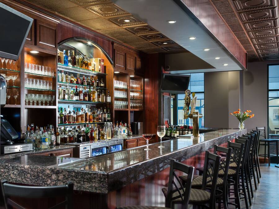 Bar (en la propiedad)