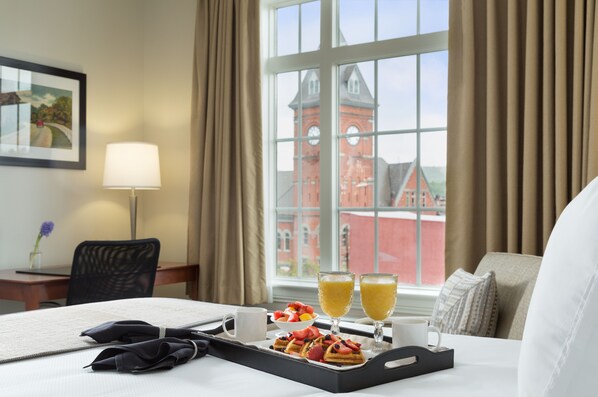 Coffres-forts dans les chambres, bureau, fer et planche Ă repasser