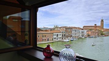 Junior Suite, 1 King Bed (Canal View) | City view