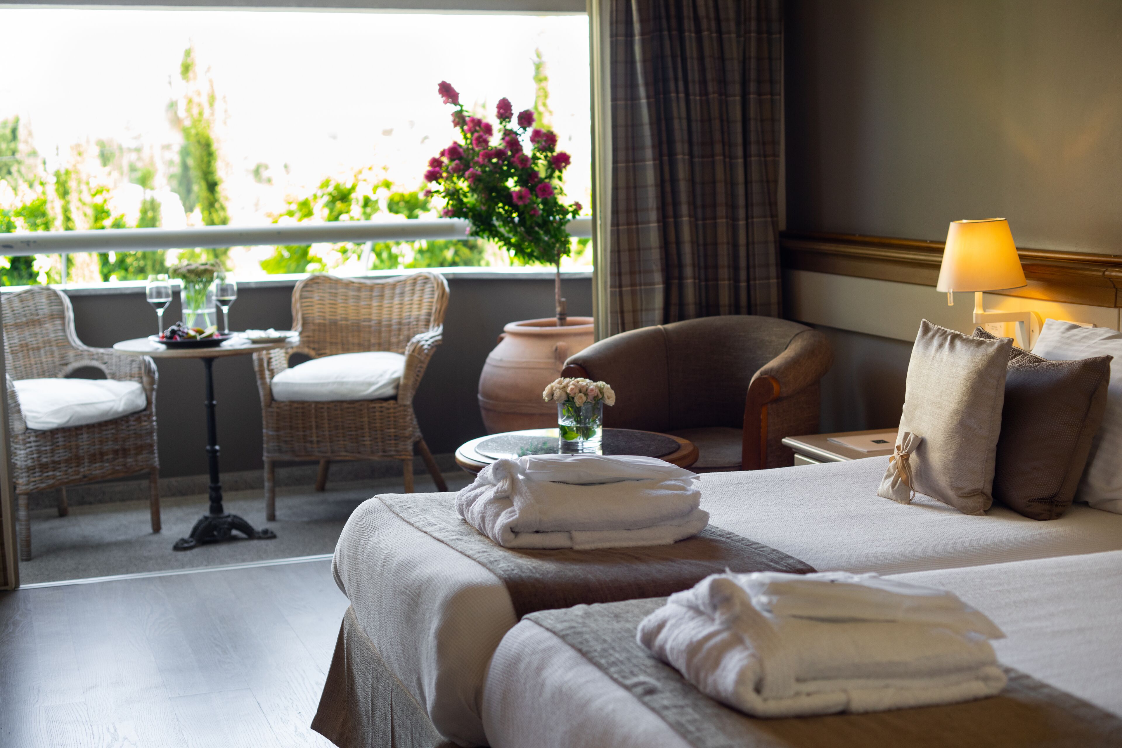 superior double room, city view | egyptian cotton sheets, premium bedding, pillow-top beds, minibar