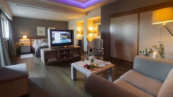 Junior-Suite, Stadtblick | Bettwäsche aus ägyptischer Baumwolle, hochwertige Bettwaren