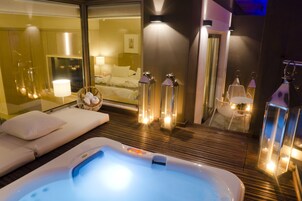 Executive Suite, Jetted Tub, Bay View | Balcony