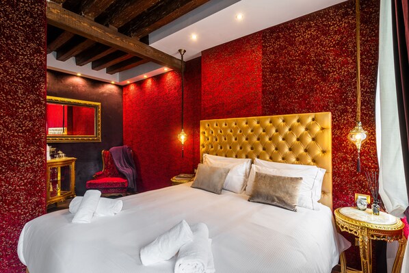 Superior Room, Balcony, Canal View