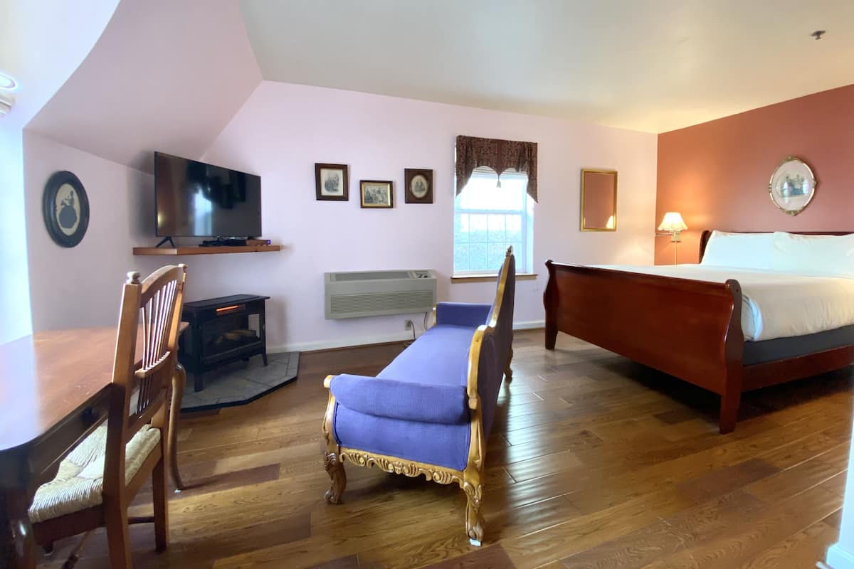 Premium Double Room, Ensuite (Chopin)