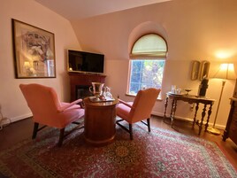 1 habitación, decoración personalizada y cortinas blackout 