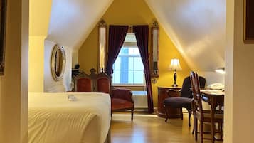 Superior-Doppelzimmer, mit Bad (Puccini) | 1 Schlafzimmer, individuell dekoriert, Verdunkelungsvorhänge, Bettwäsche