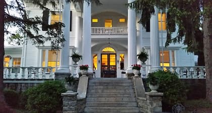Albemarle Inn