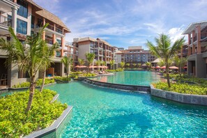 3 outdoor pools, pool umbrellas, pool loungers - Mai Khao Lak Beach Resort & Spa (TUI BLUE Mai Khaolak) (Takua Pa)
