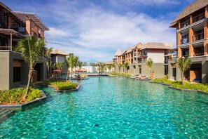 3 outdoor pools, pool umbrellas, pool loungers - Mai Khao Lak Beach Resort & Spa (TUI BLUE Mai Khaolak) (Takua Pa)