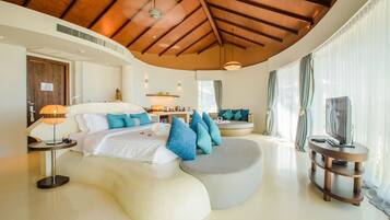 In-room safe, desk, free WiFi, bed sheets