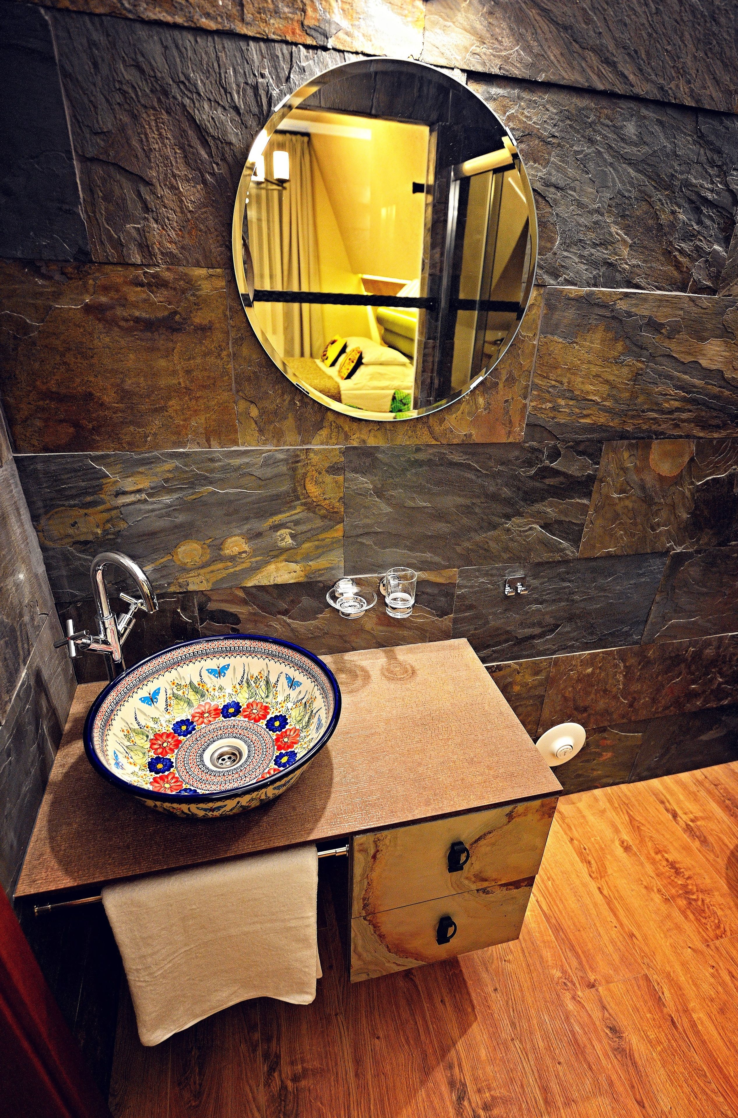 standard room, 1 single bed | bathroom | jetted bath, free toiletries, towels