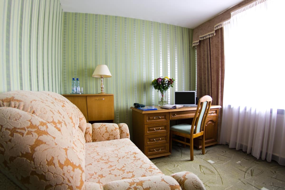 Apartment | 1 Schlafzimmer, Schreibtisch, laptopgeeigneter Arbeitsplatz