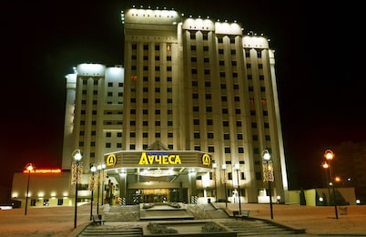 Luchesa Hotel