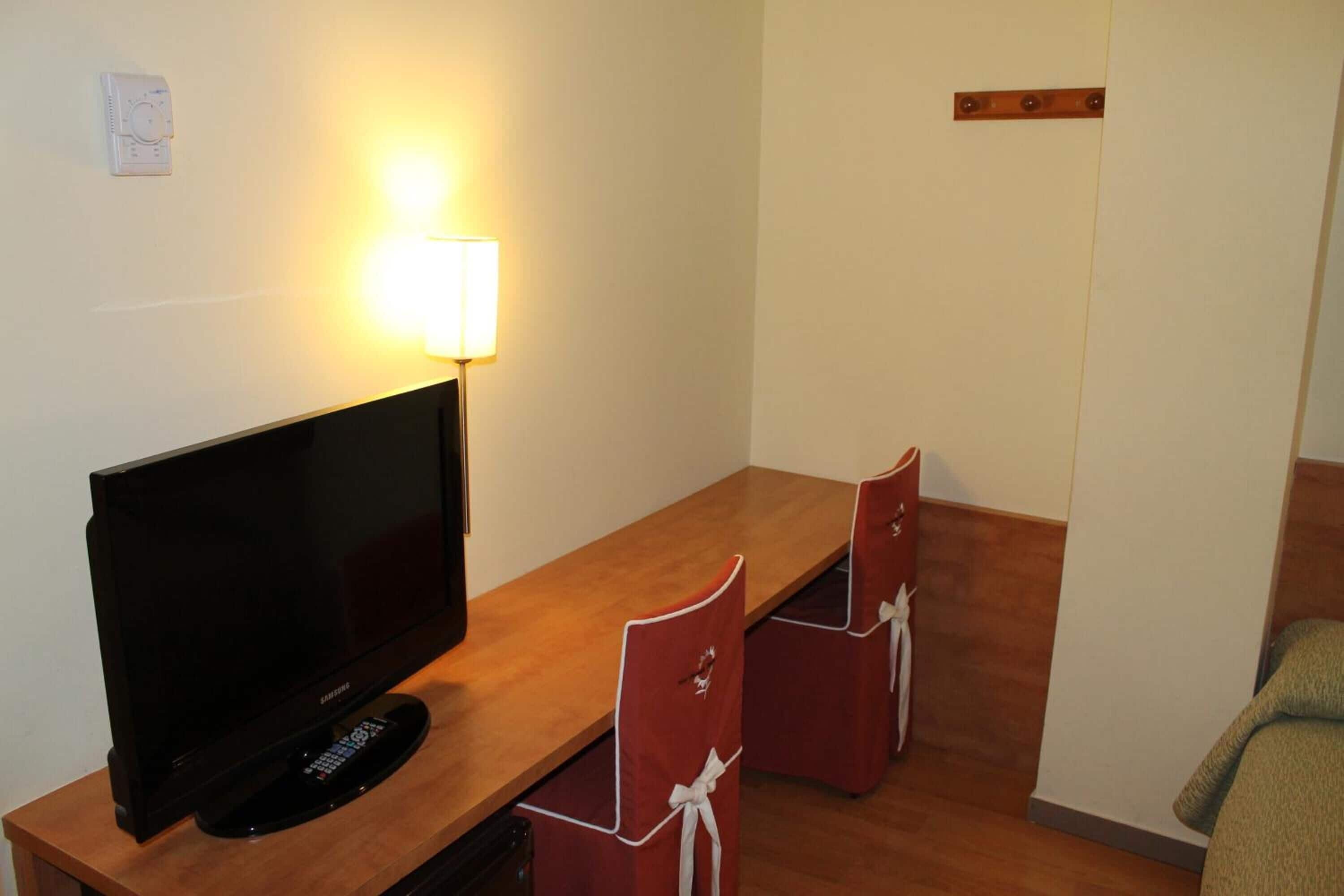 minibar, in-room safe, desk, soundproofing