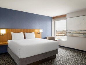 Allergitestet sengetøy, skrivebord og strykejern/-brett