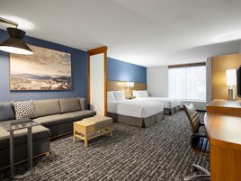 防过敏的被褥、办公桌、熨斗/熨衣板、免费婴儿床