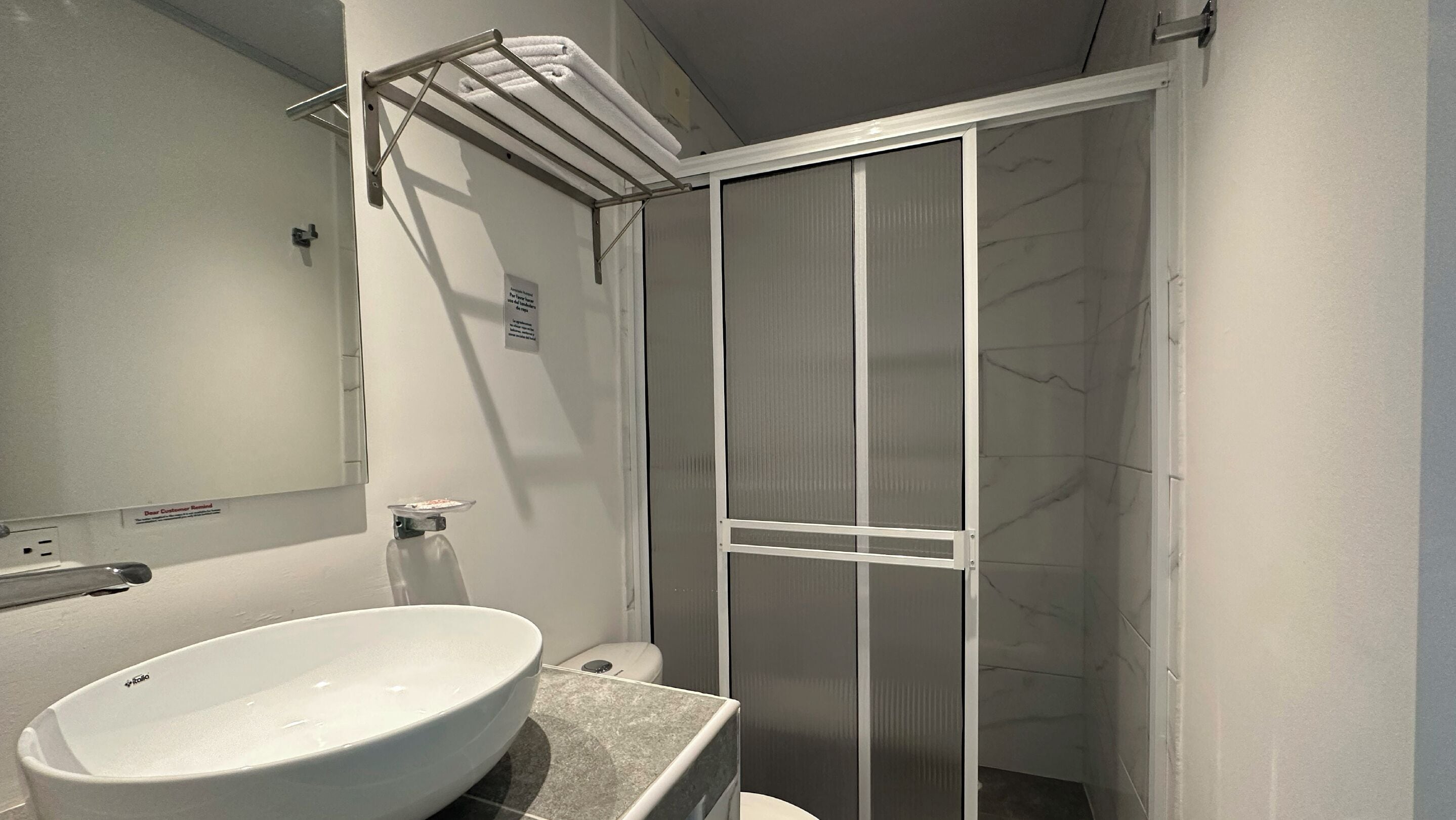 Superior Double Room | Bathroom | Towels, toilet paper