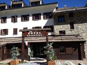 Exterior - Baita della Luna (Cesana Torinese)