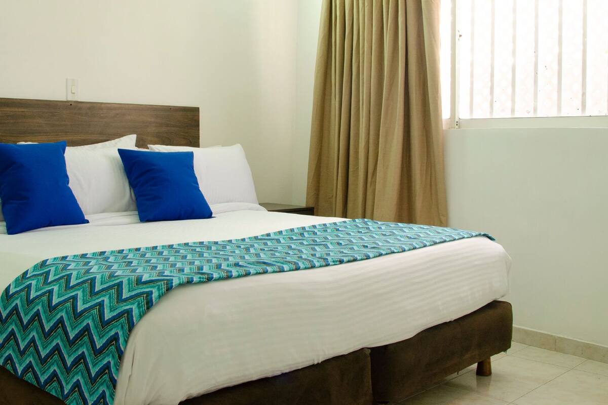 Standard Double Room | In-room safe, bed sheets