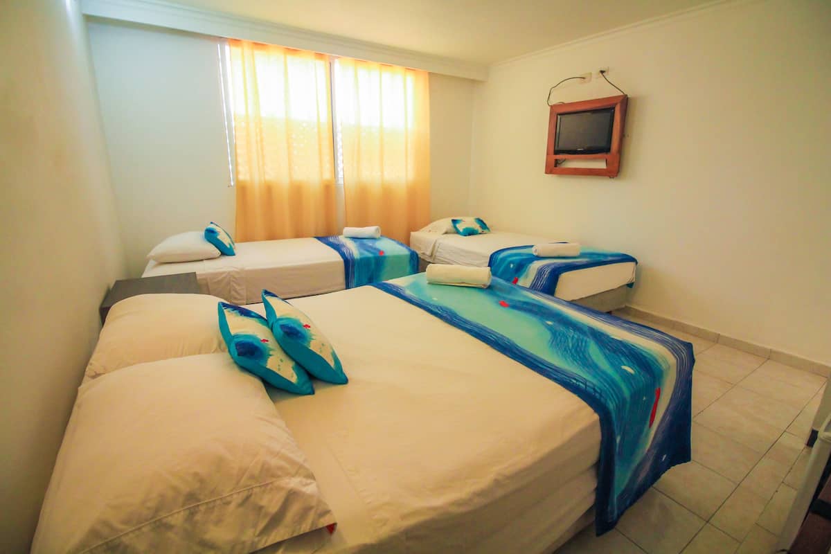 In-room safe, bed sheets