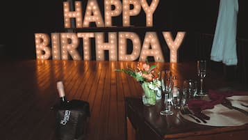 Fusion cuisine, pool views