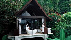 Honeymoon Room