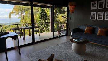 Standard Suite | Living area