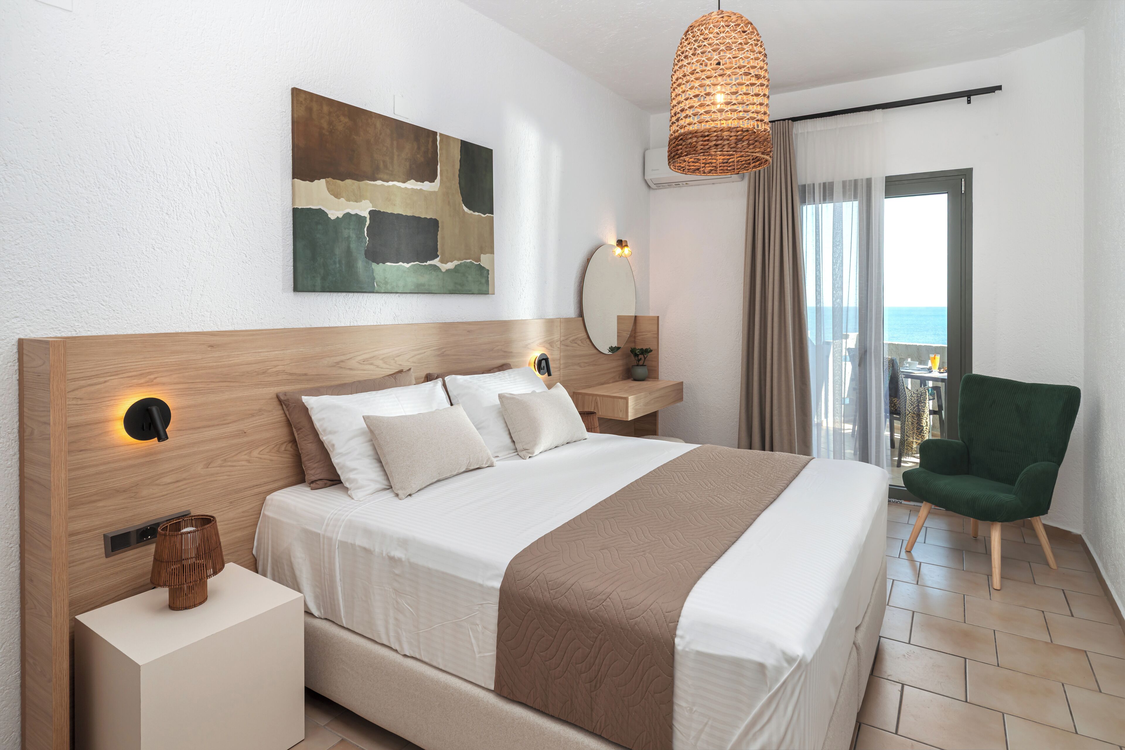 Family Apartment, 1 Bedroom, Sea View | Blackout drapes, free cribs/infant beds, free WiFi, bed sheets