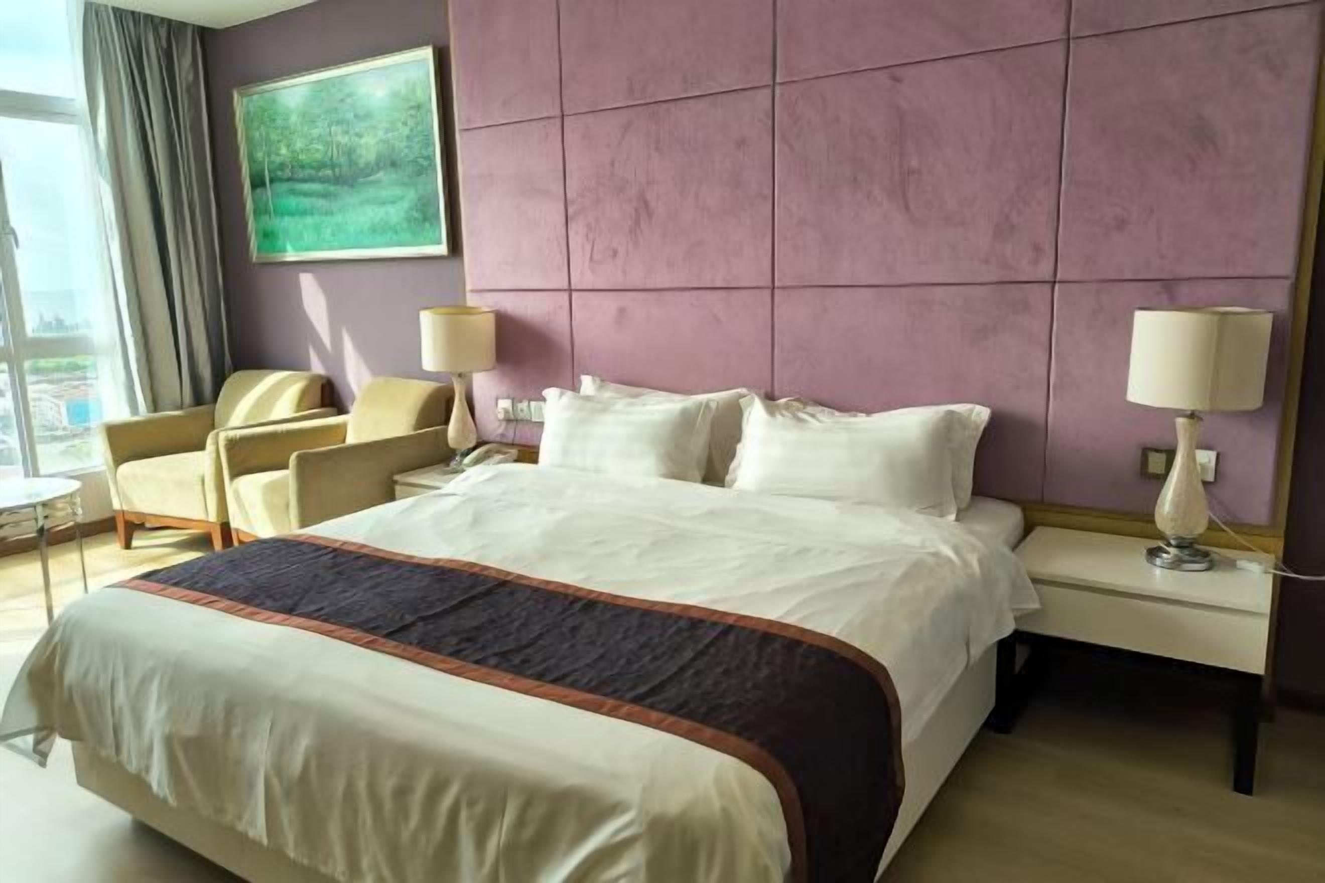 In-room safe, desk, iron/ironing board, free WiFi