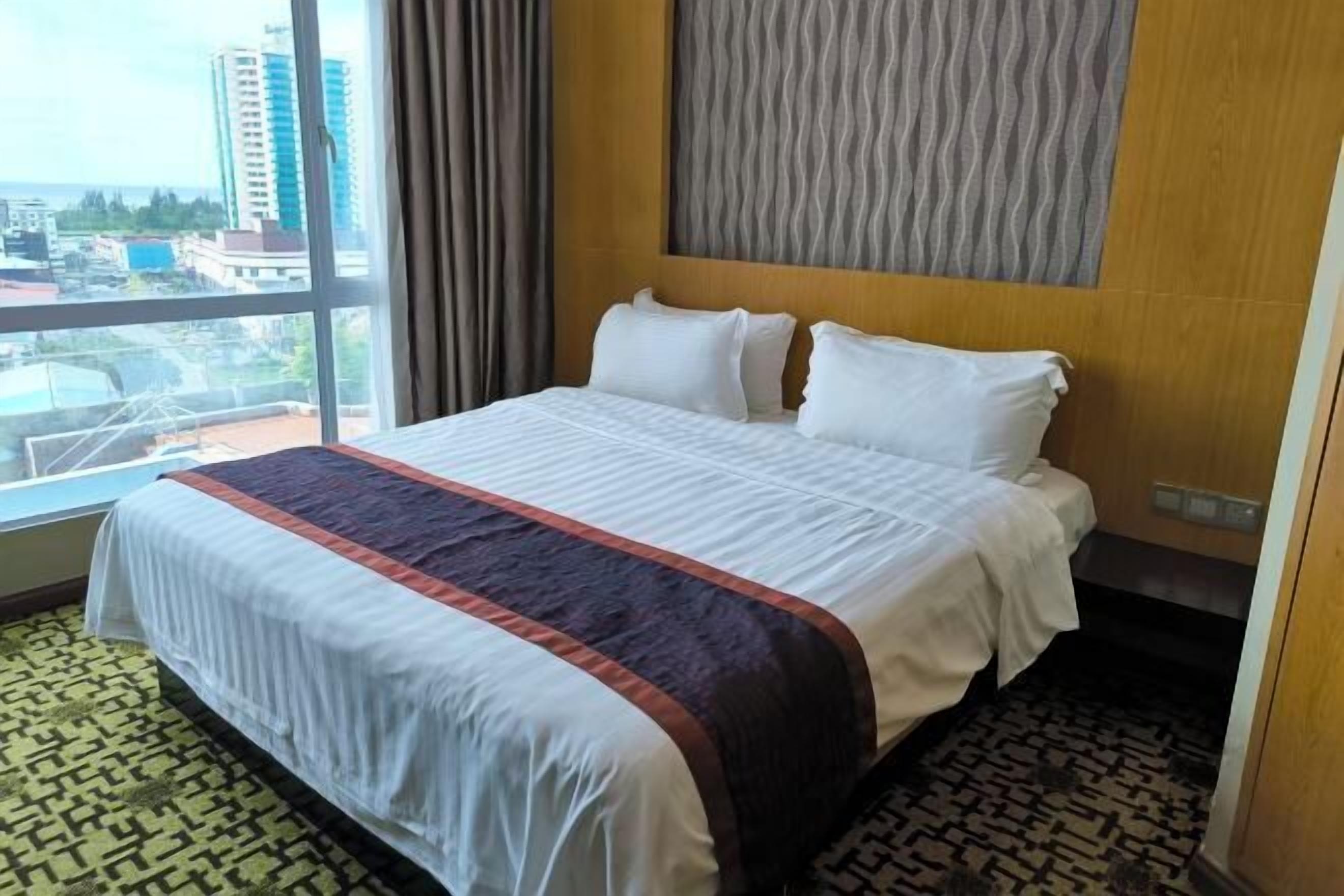 In-room safe, desk, iron/ironing board, free WiFi