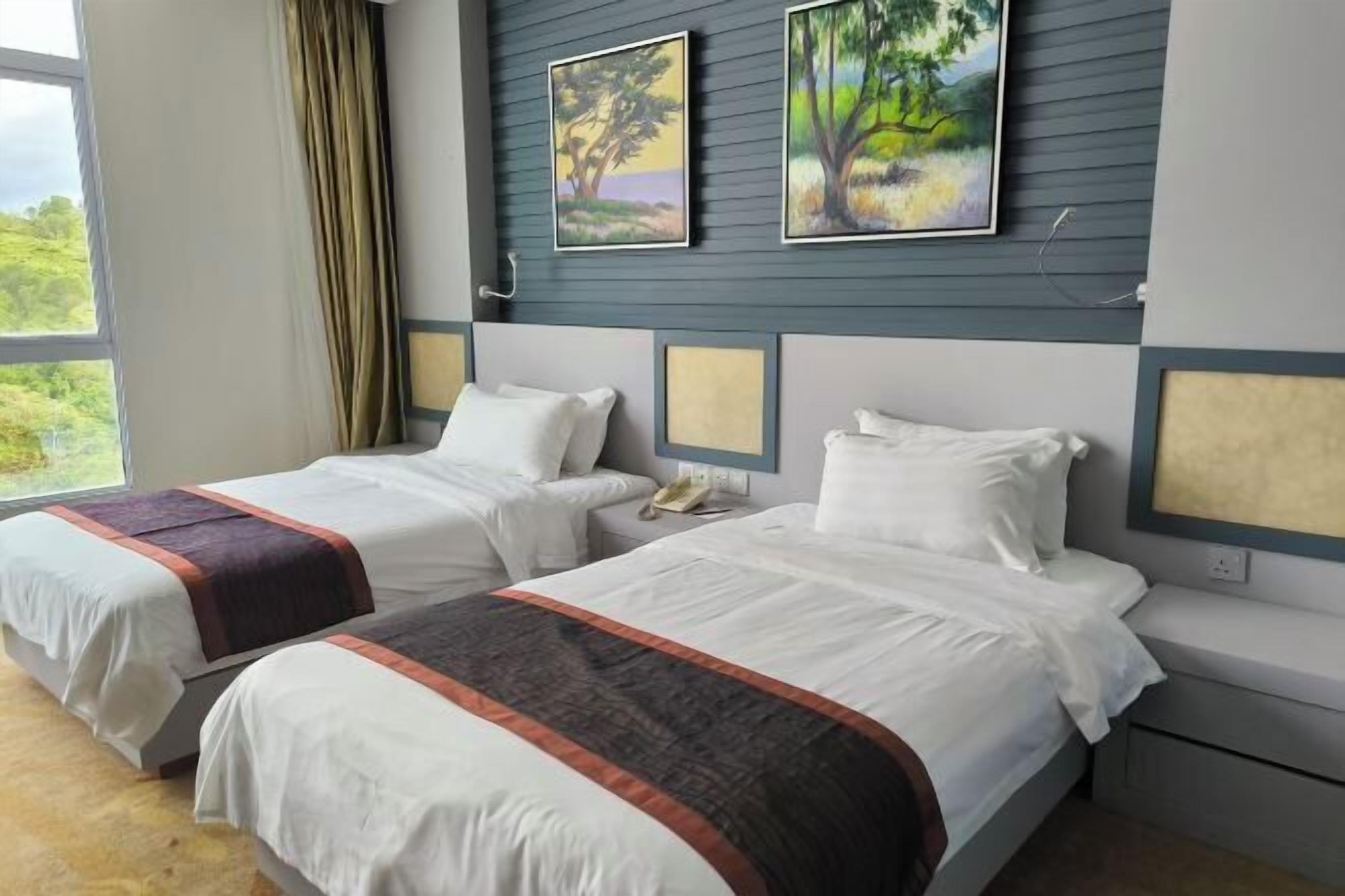 In-room safe, desk, iron/ironing board, free WiFi