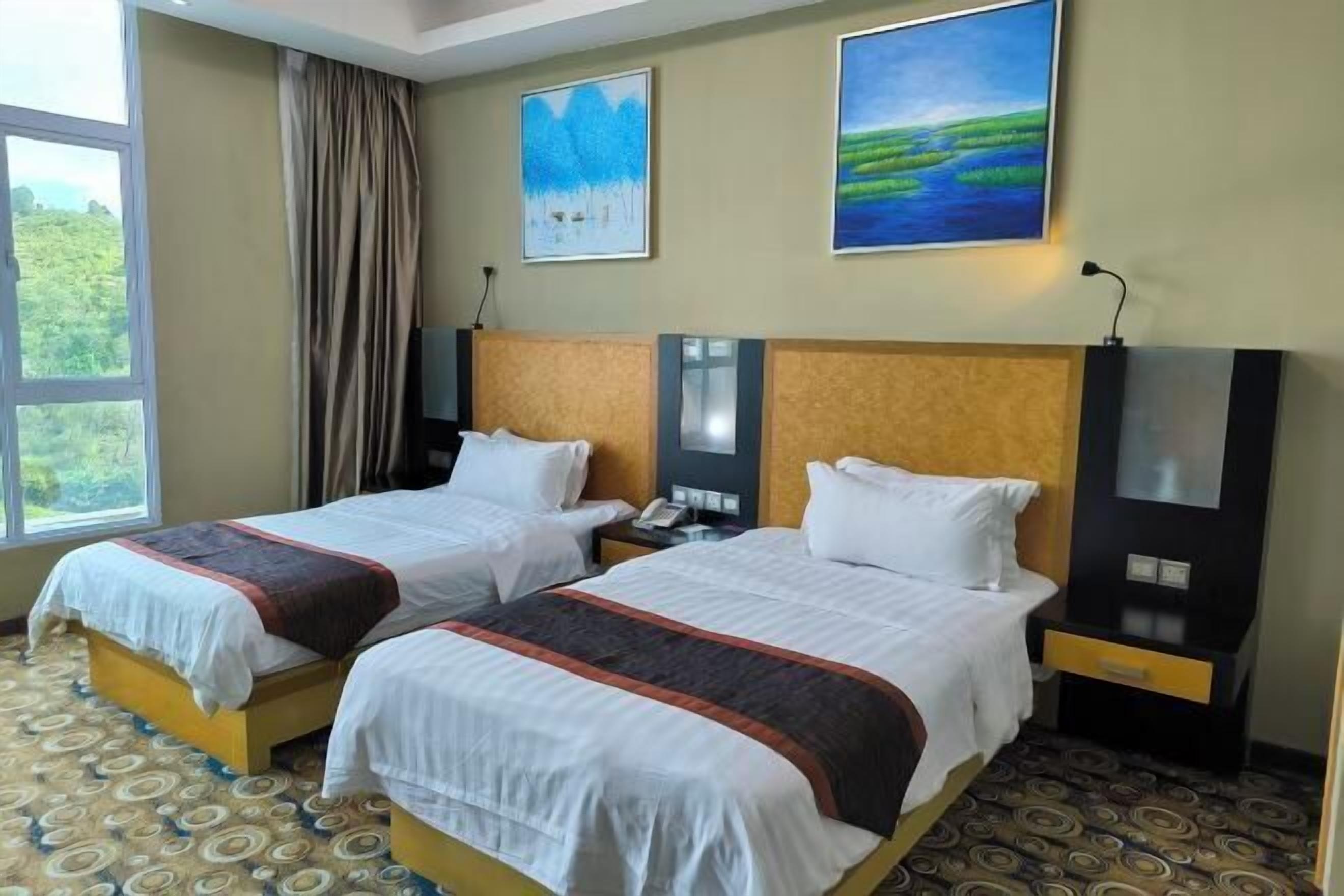 In-room safe, desk, iron/ironing board, free WiFi