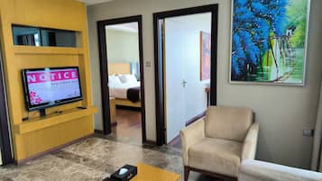 In-room safe, desk, iron/ironing board, free WiFi