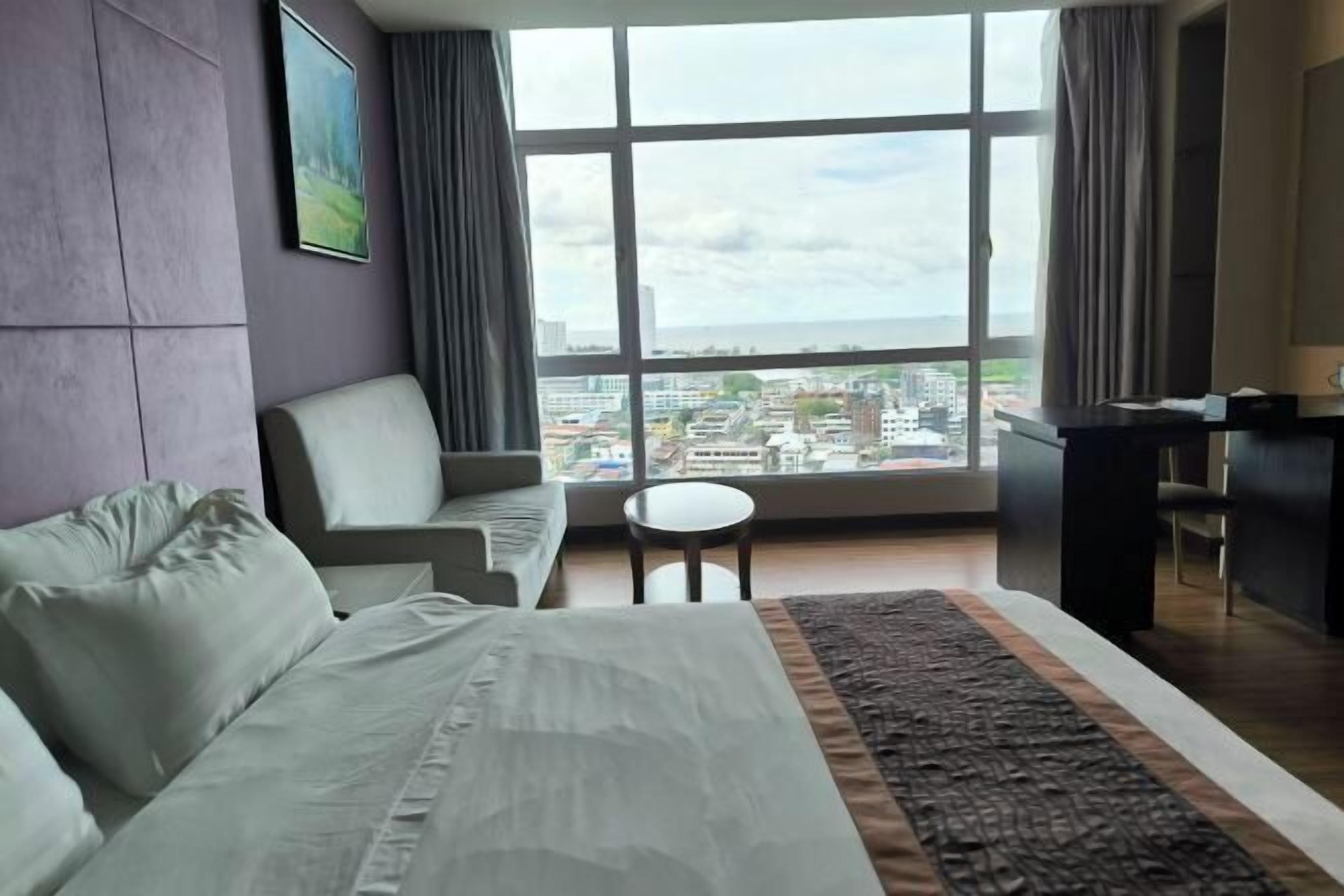 In-room safe, desk, iron/ironing board, free WiFi