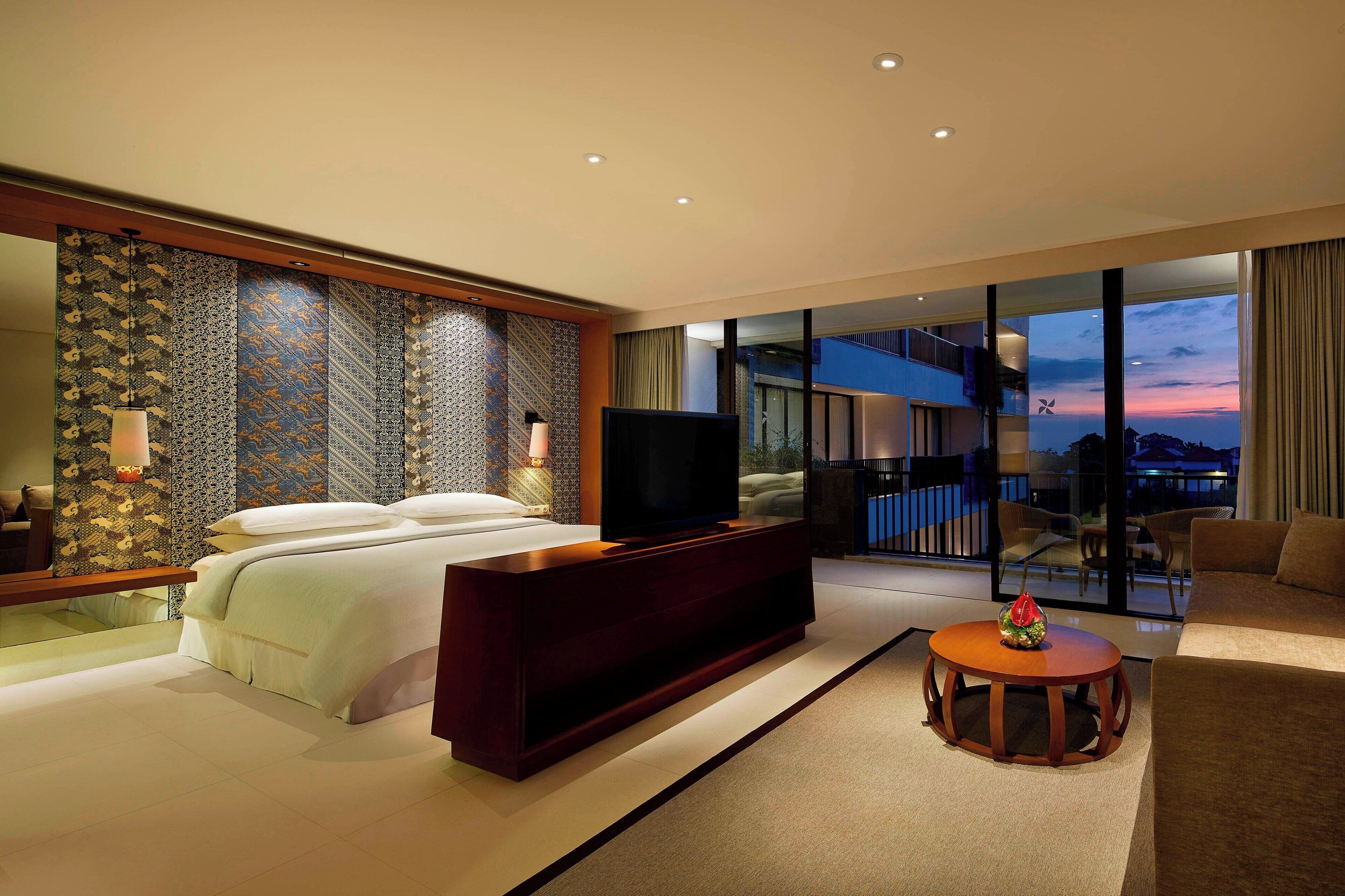 junior suite, 1 bedroom, non smoking, garden view (balcony) | 1 bedroom, premium bedding, in-room safe, iron/ironing board