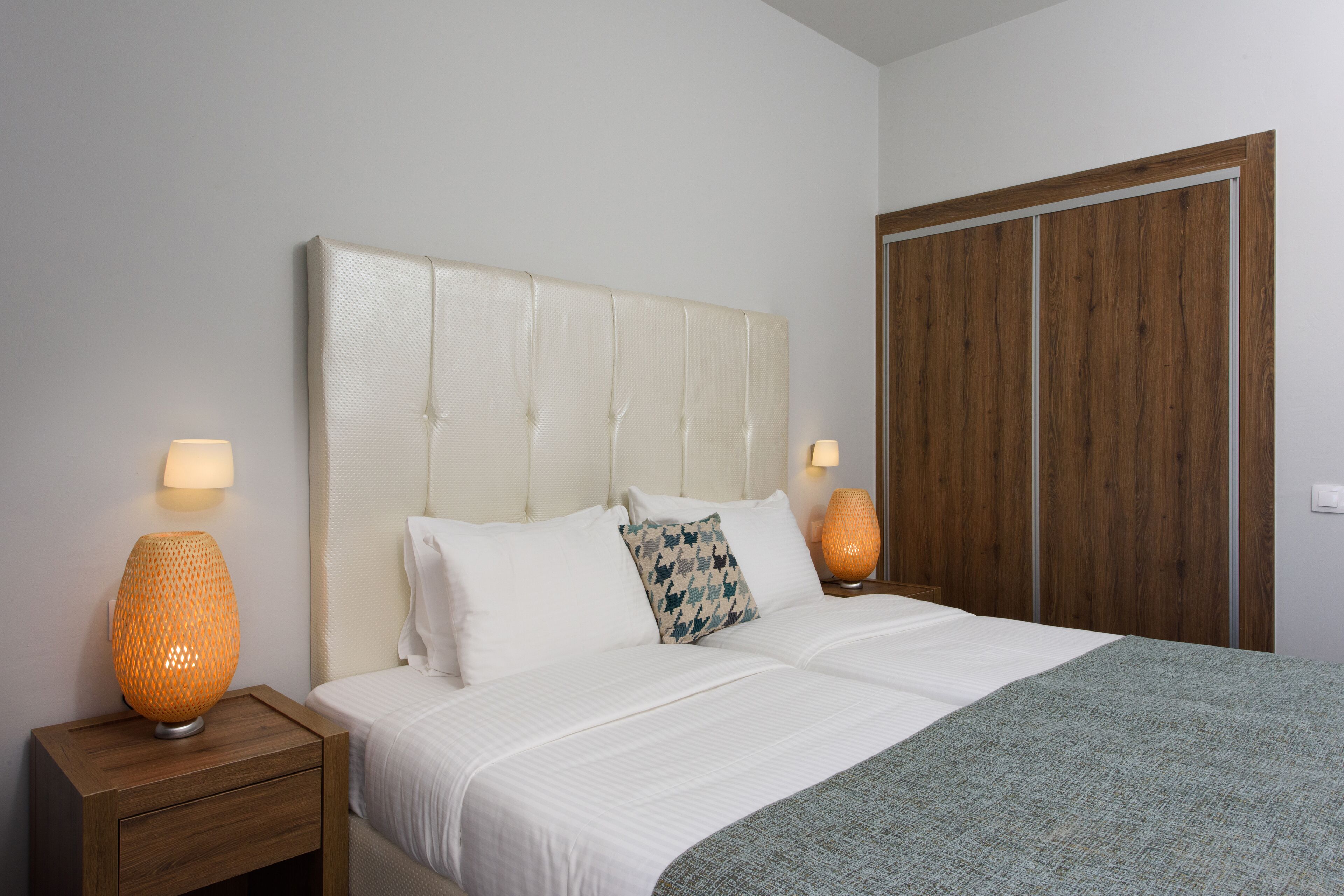 minibar, in-room safe, desk, laptop workspace