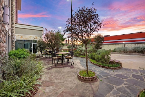 La Quinta by Wyndham Houston Willowbrook Vintage Park