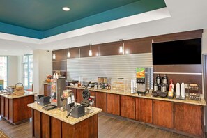 Free daily buffet breakfast