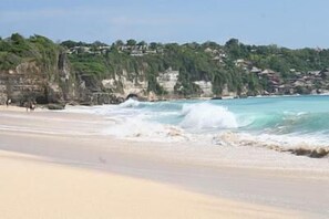 Antar-jemput gratis ke pantai