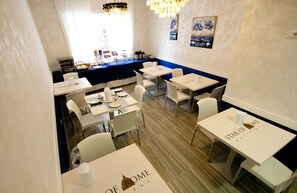 Free daily buffet breakfast - Heart of Rome Hotel - B&B (Rome)