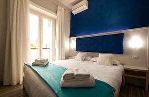 Deluxe Double or Twin Room | Hypo-allergenic bedding, minibar, in-room safe, desk - Heart of Rome Hotel - B&B (Rome)