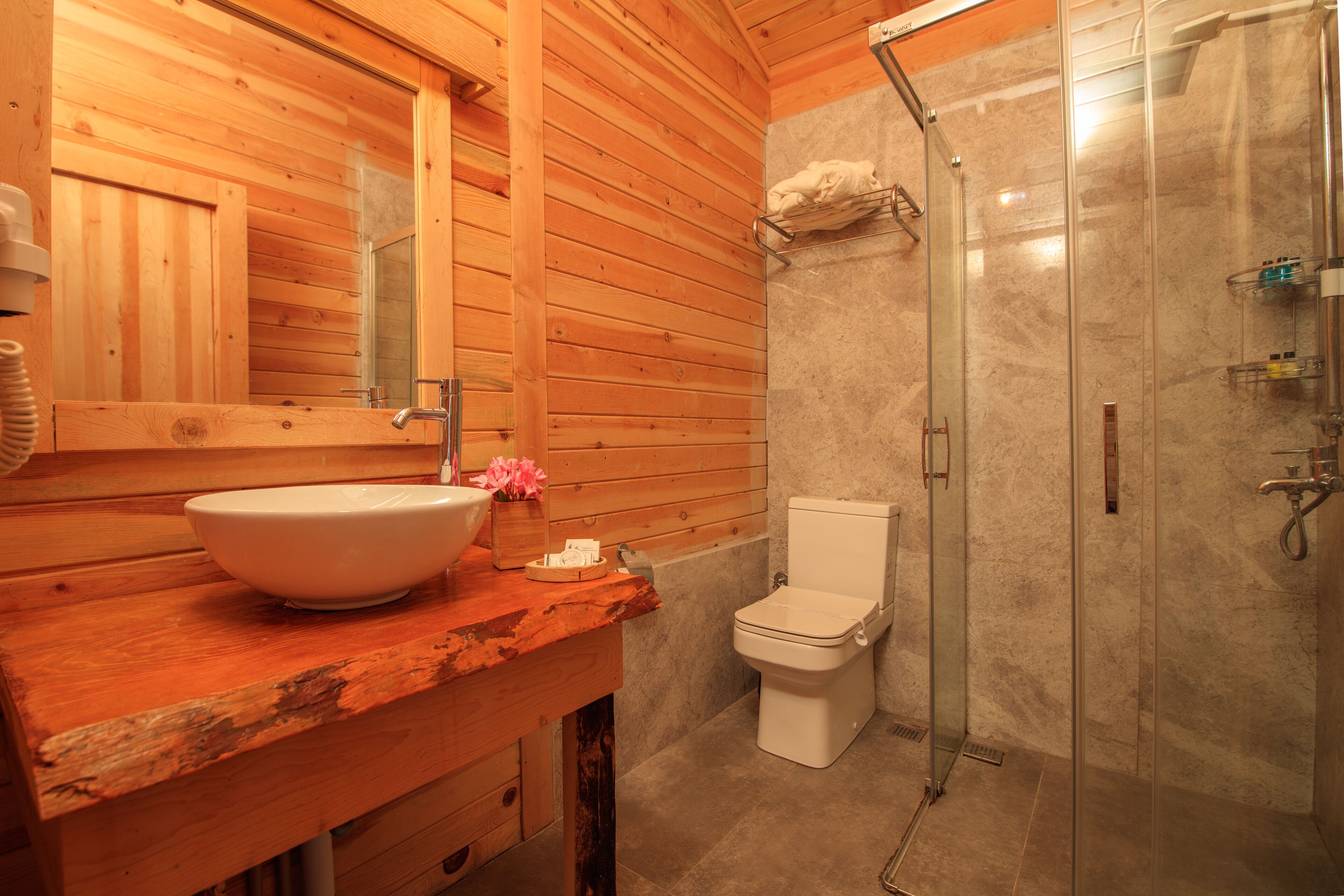 hill bungalow with jakuzi | bathroom | separate bathtub and shower, jetted bath, rainfall showerhead