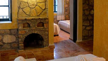 Minibar, caja fuerte, sistema de insonorización