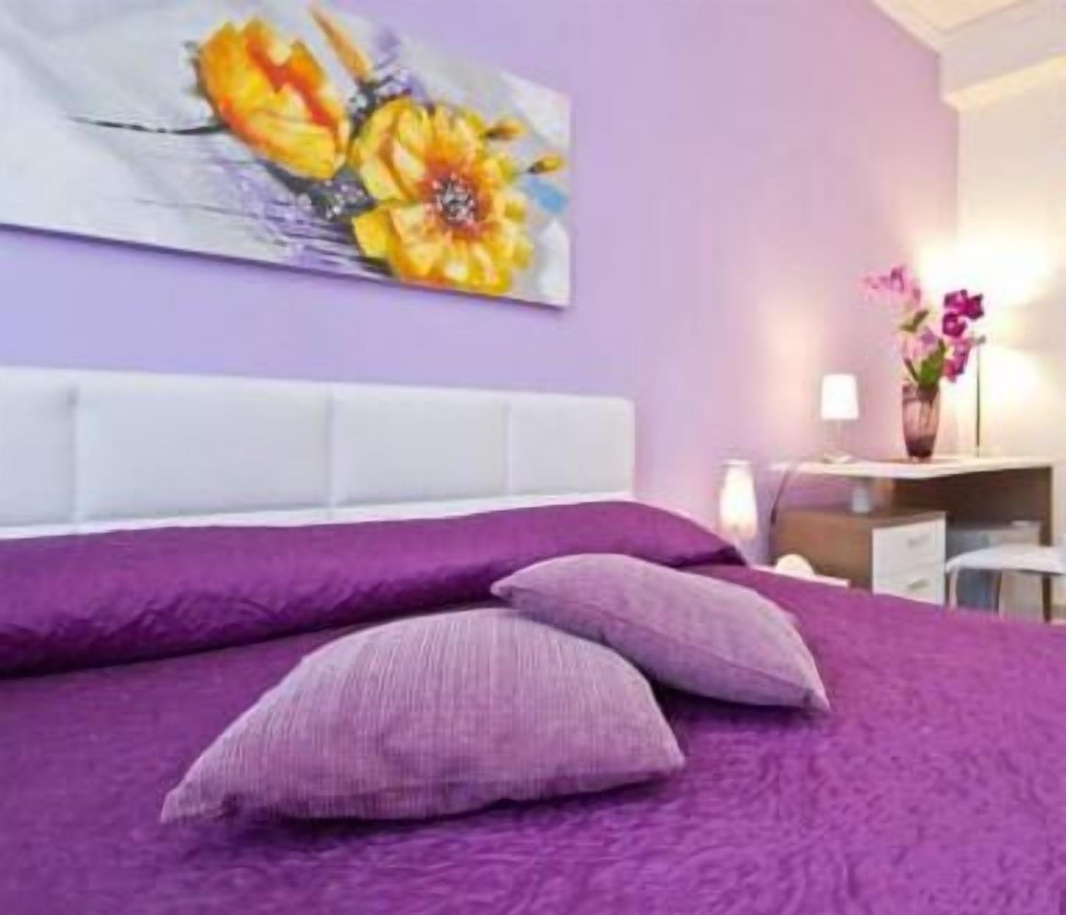 Standard dubbelrum (external private bathroom) | Skrivbord och gratis wi-fi