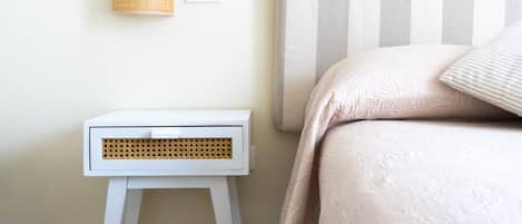 Quarto casal standard | Roupas de cama antialérgicas, edredons de pluma