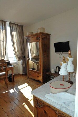 In-room safe, individually decorated, desk, rollaway beds