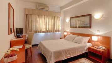 Habitación estándar | Minibar, escritorio, insonorización y wifi gratis