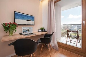 Appartamento, balcone, vista fiume (without parking - 150A) | Vista dalla camera